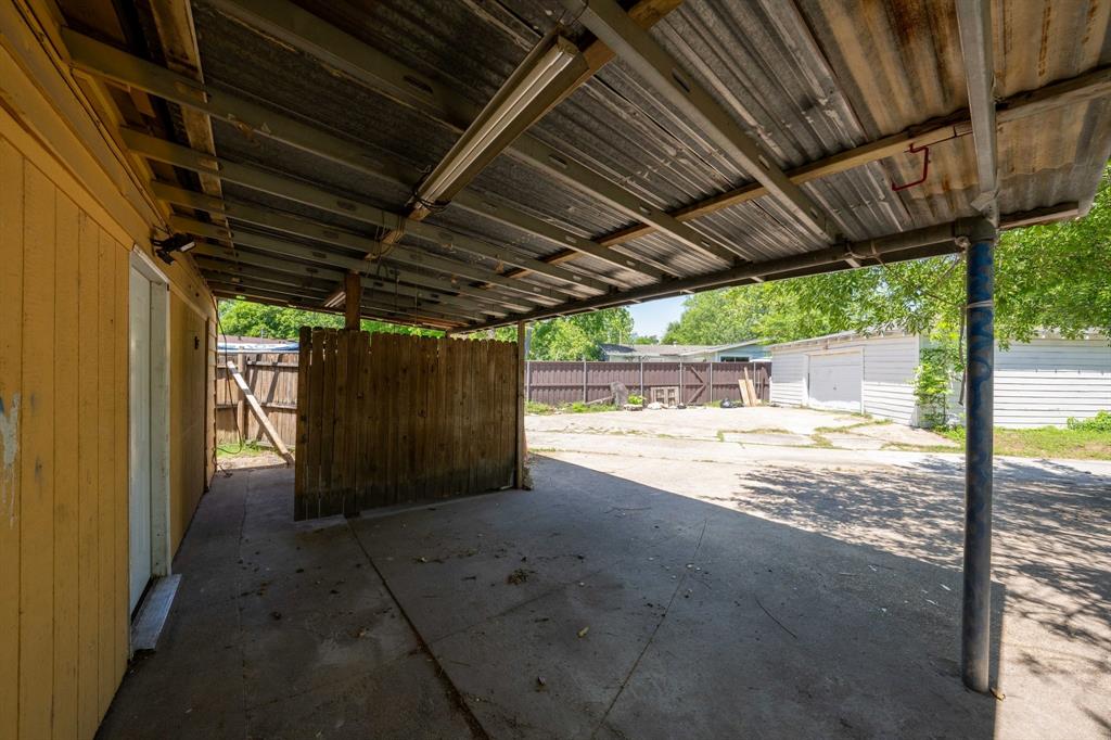 1623 Fresno Street Dallas, TX 75217 - Photo 32 of 36 covered carport