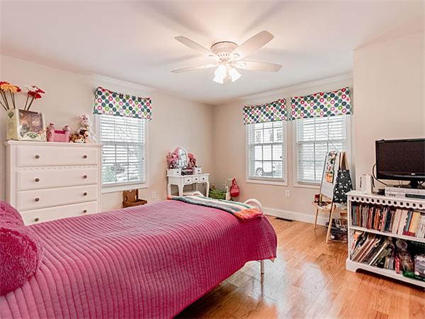 125 Mayflower Road Quincy, MA 02171 - Photo 7 of 29 Gallery Image 7
