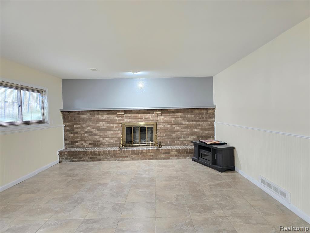 36730 Engleside Drive Sterling Heights, MI 48310 - Photo 11 of 16
