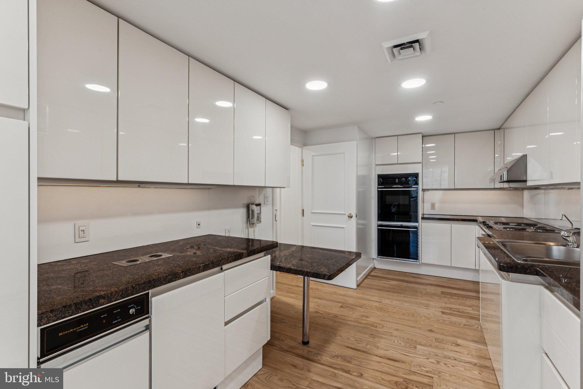 202 West Rittenhouse Square, Unit 1106 Philadelphia, PA 19103 - Photo 12 of 50