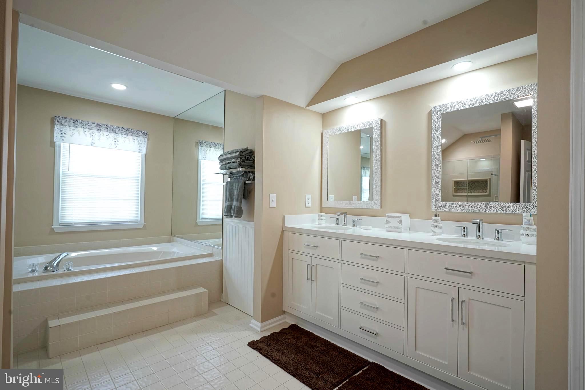 14 Lorne Road Blackwood, NJ 08012 - Photo 37 of 50 Primary Bathroom