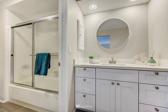 $725,600 | 13410 Northeast 89th Court, Redmond, WA 98052