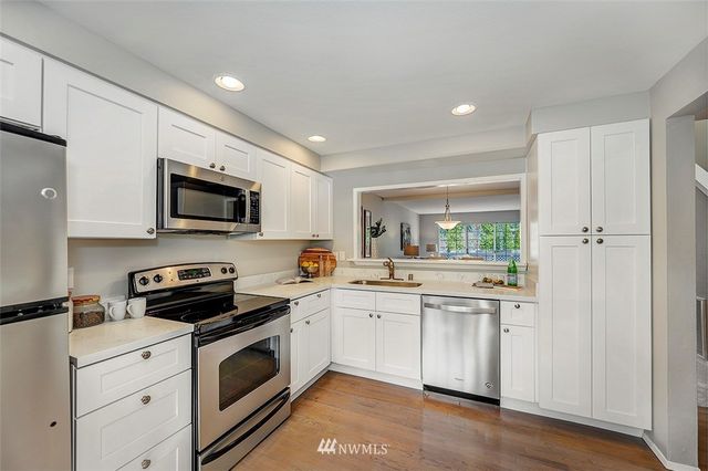 $725,600 | 13410 Northeast 89th Court, Redmond, WA 98052