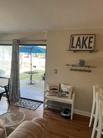 $220,000 | 22 Zurich Court, Unit 2, Geneva, WI 53147