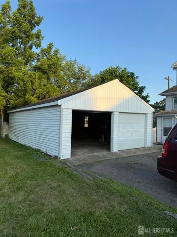 $600 | 649 Nassau Street, North Brunswick, NJ 08901