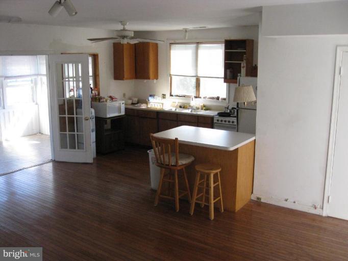 427 Venton Road Edgewater, MD 21037 - Photo 6 of 17 Kitchen