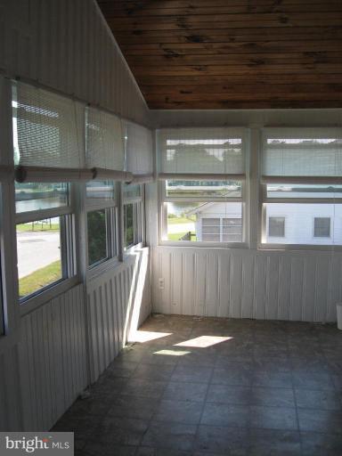 427 Venton Road Edgewater, MD 21037 - Photo 7 of 17 Sunroom