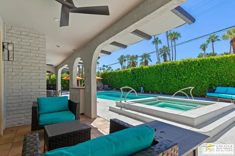 $1,495,000 | 1955 Yucca Place, Palm Springs, CA 92264