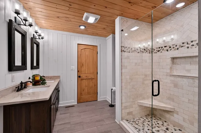 a view of an empty room