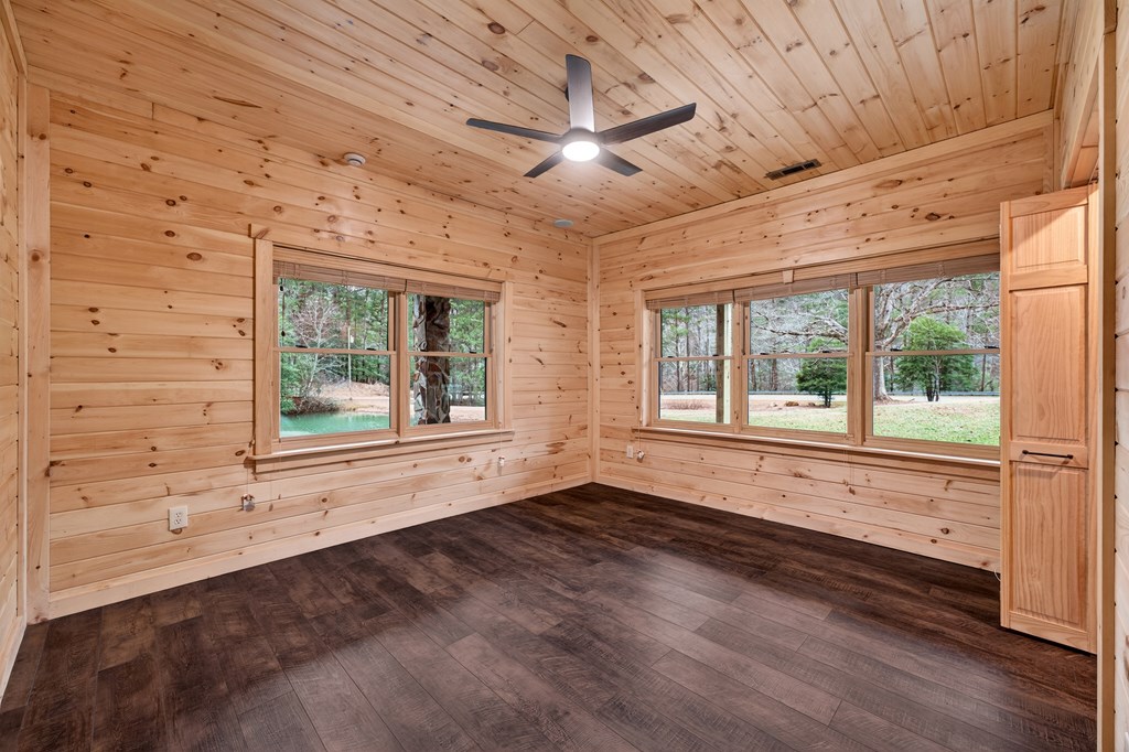 24 Earnest Alta Circle Blue Ridge, GA 30513 - Photo 21 of 38 One of two bedrooms downstairs
