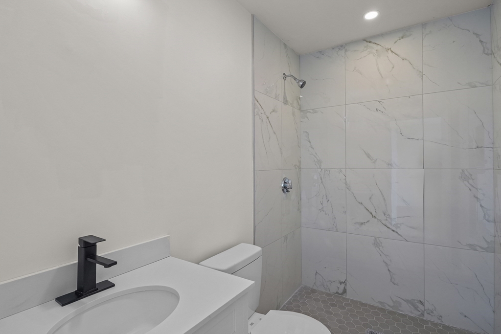 25 Lebanon Street, Unit D Fall River, MA 02723 - Photo 18 of 30