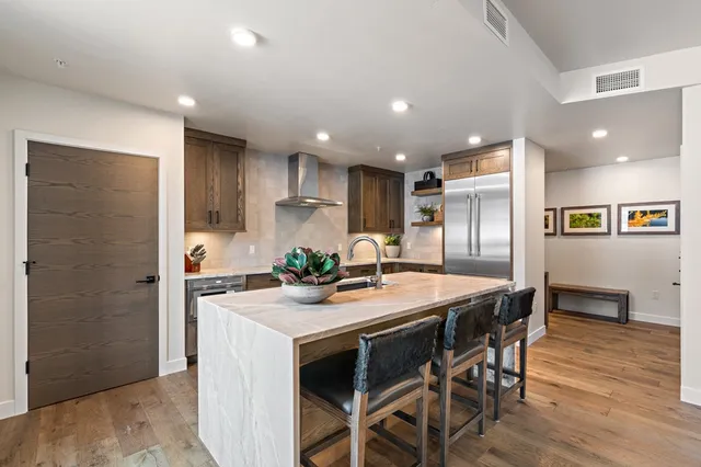 $1,999,000 | 740 Village Drive, Unit 301, Donnelly, ID 83615