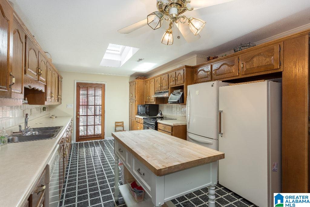 1012 Robertson Road Anniston, AL 36207 - Photo 5 of 45 Gallery Image 5