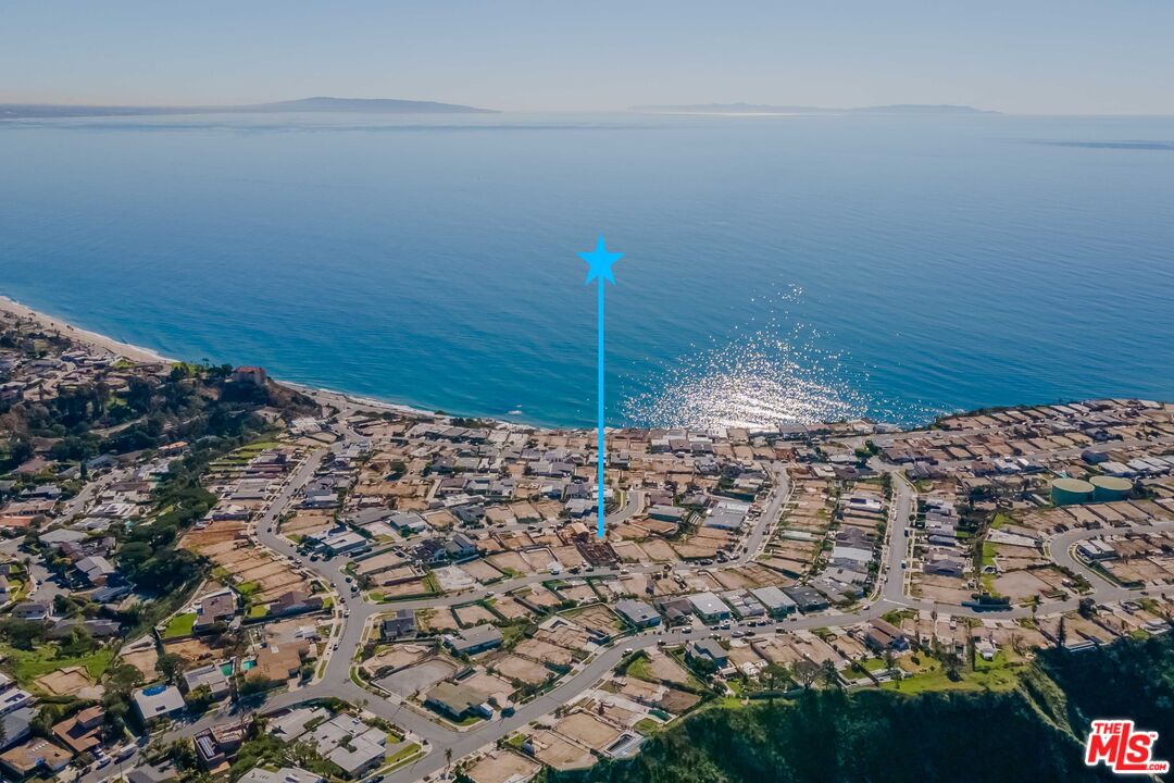 3711 Oceanhill Way Malibu, CA 90265 - Photo 2 of 9