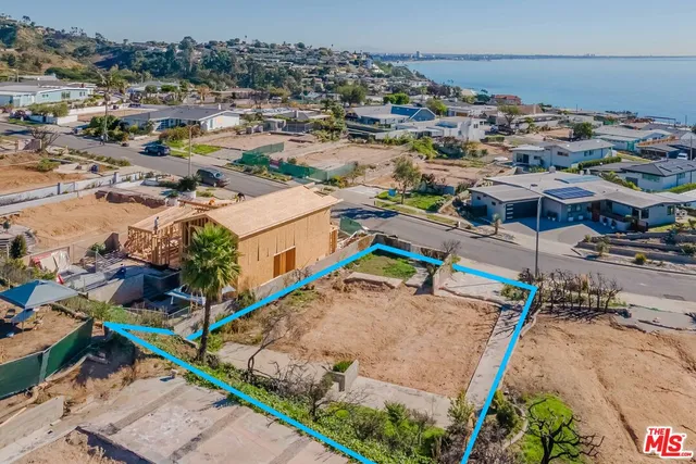 $1,495,000 | 3711 Oceanhill Way, Malibu, CA 90265