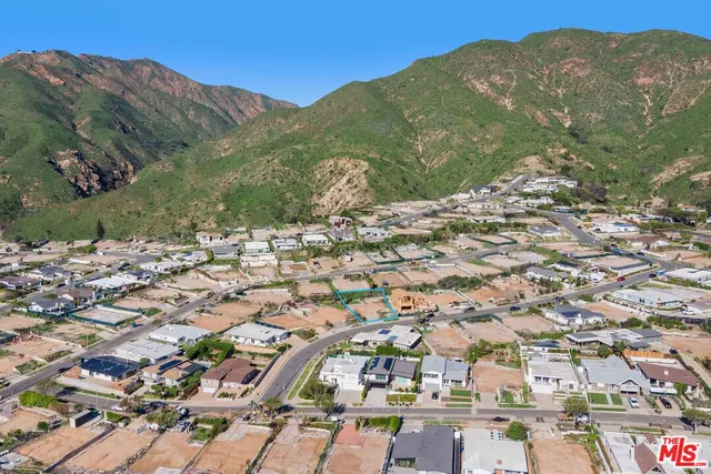 $1,495,000 | 3711 Oceanhill Way, Malibu, CA 90265