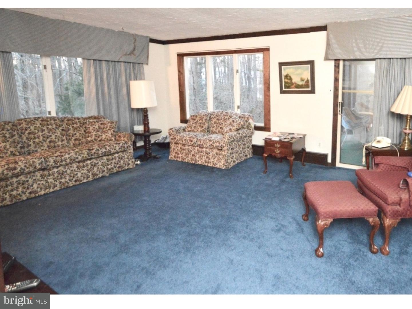 290 Little Mill Road Pine Hill, NJ 08021 - Photo 4 of 23 Family Room