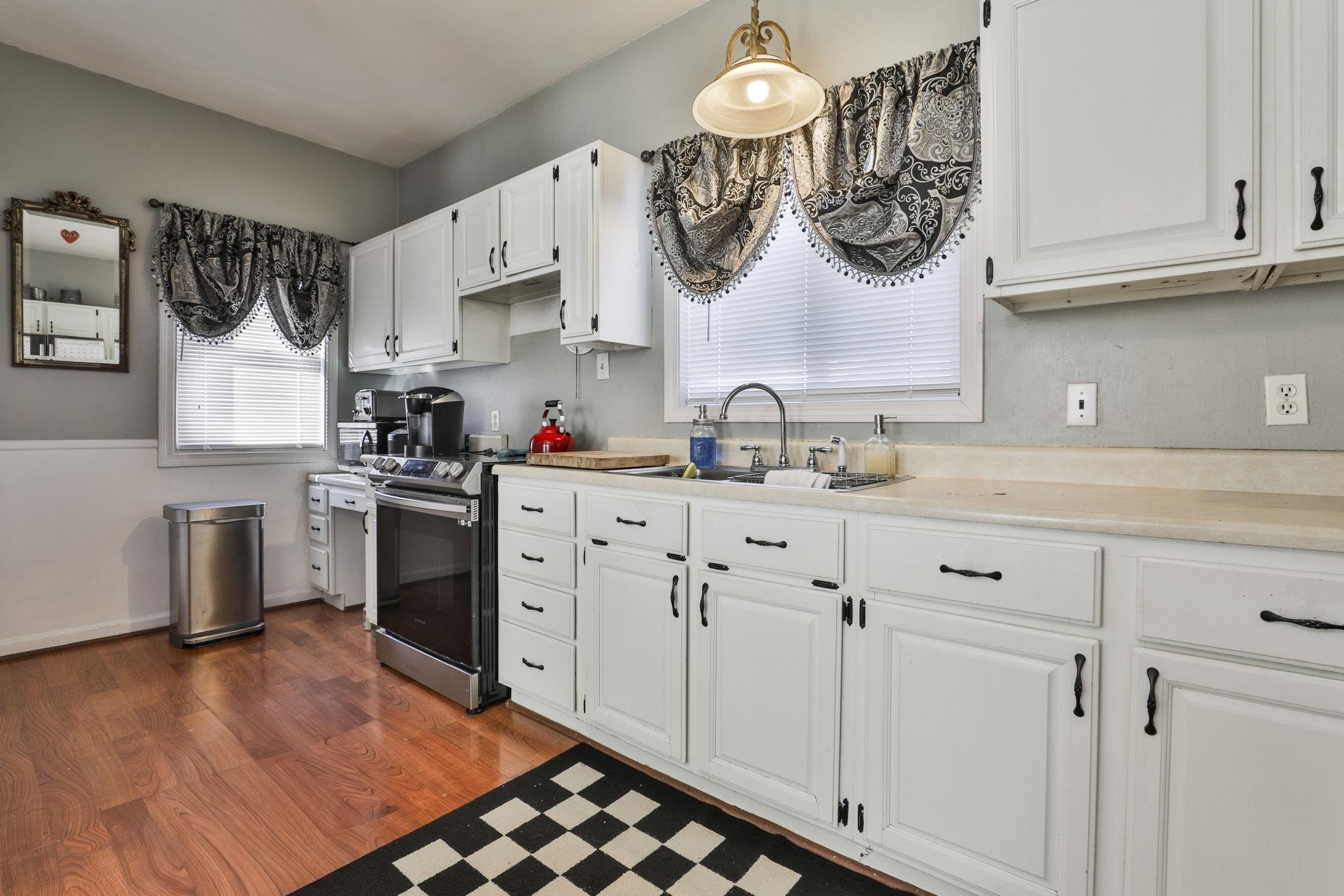 97 Dearborn Street Manchester, NH 03103 - Photo 16 of 33