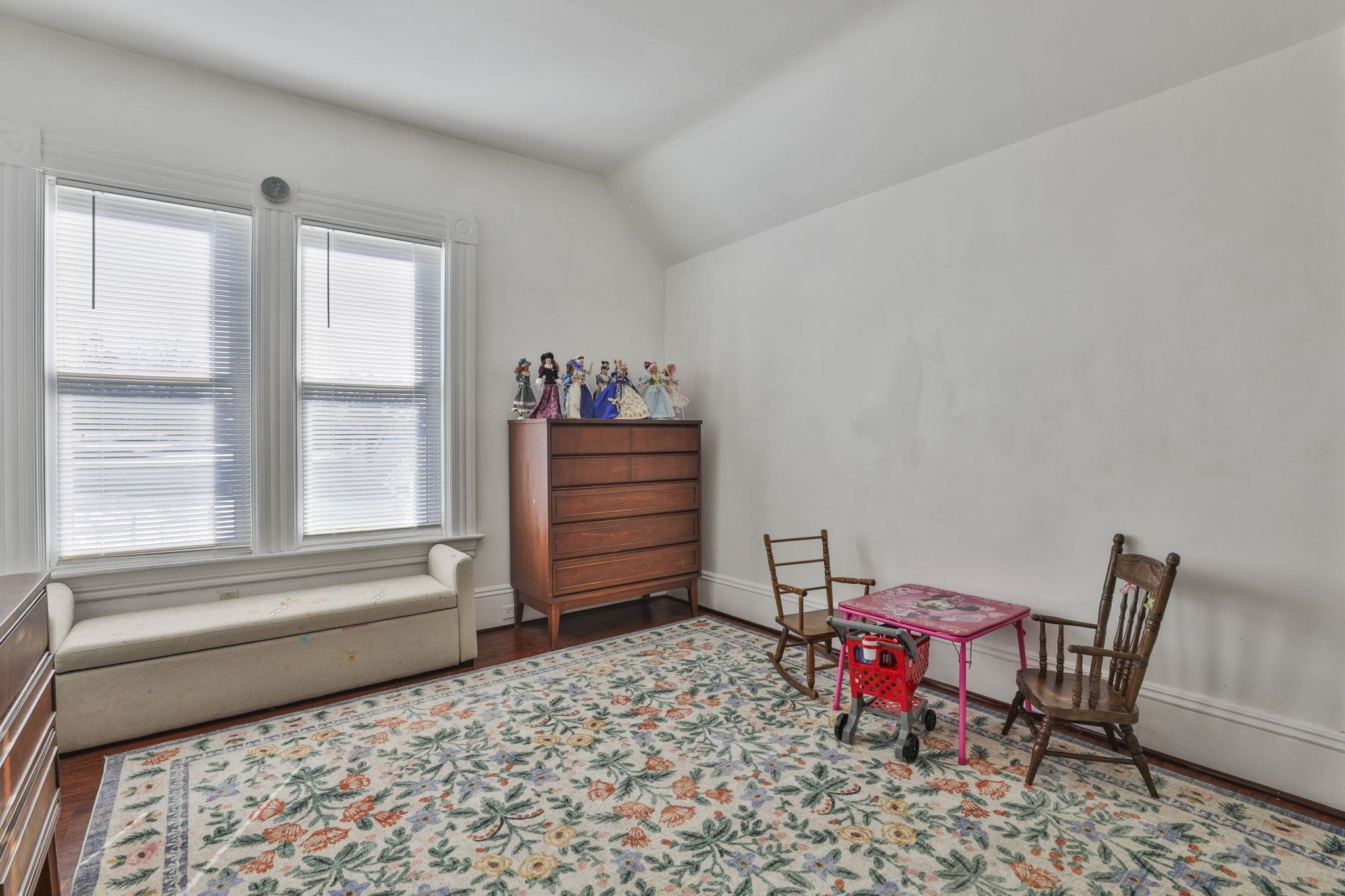 97 Dearborn Street Manchester, NH 03103 - Photo 27 of 33