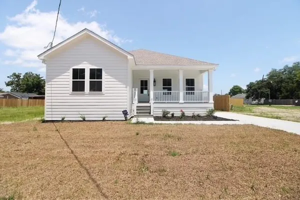 $379,940 | 1924 Toledano Street, Kenner, LA 70062