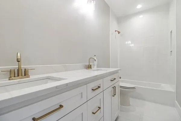 $379,940 | 1924 Toledano Street, Kenner, LA 70062