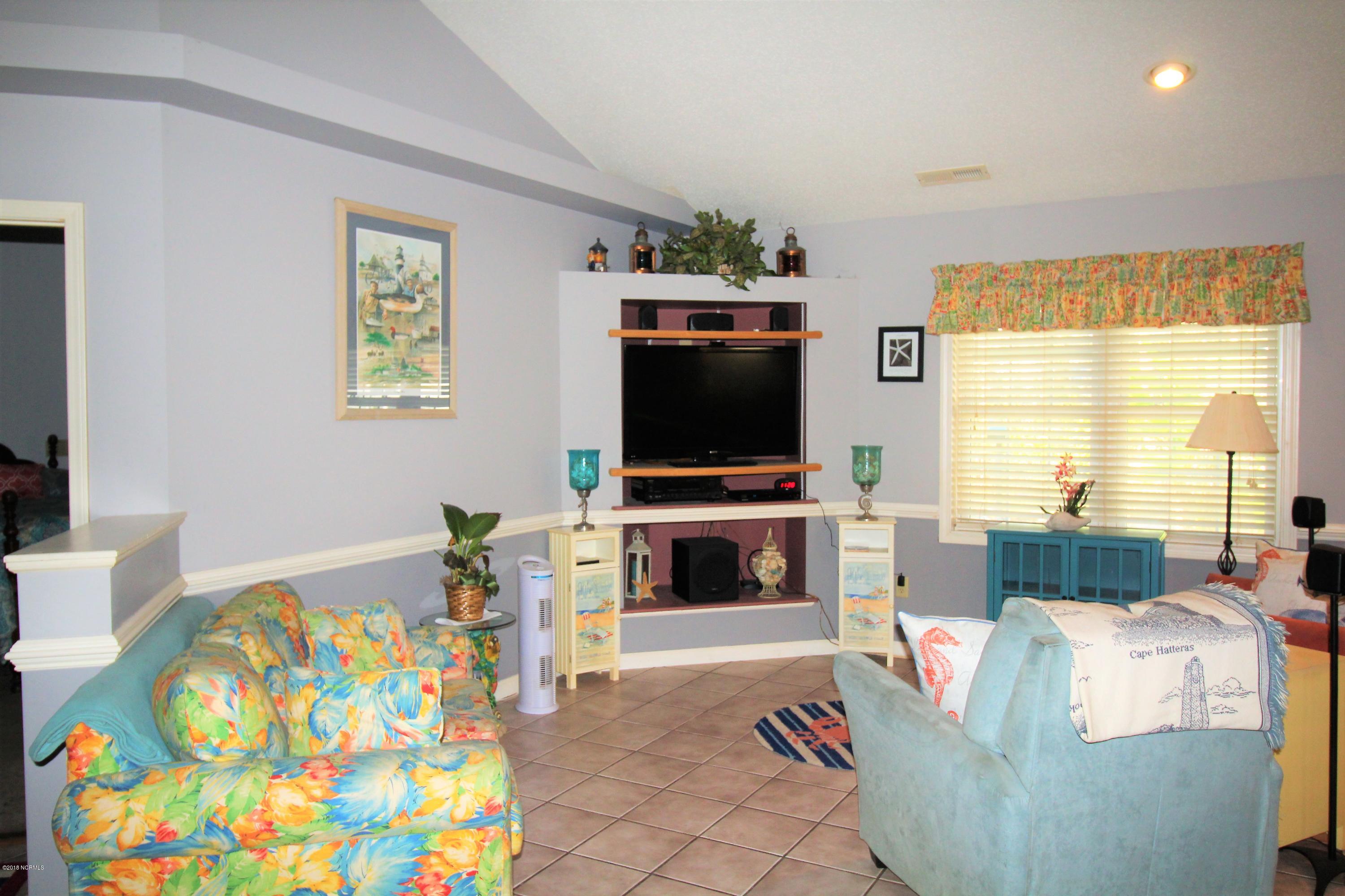 505 Stately Pines Road New Bern, NC 28560 - Photo 18 of 36 Great Room