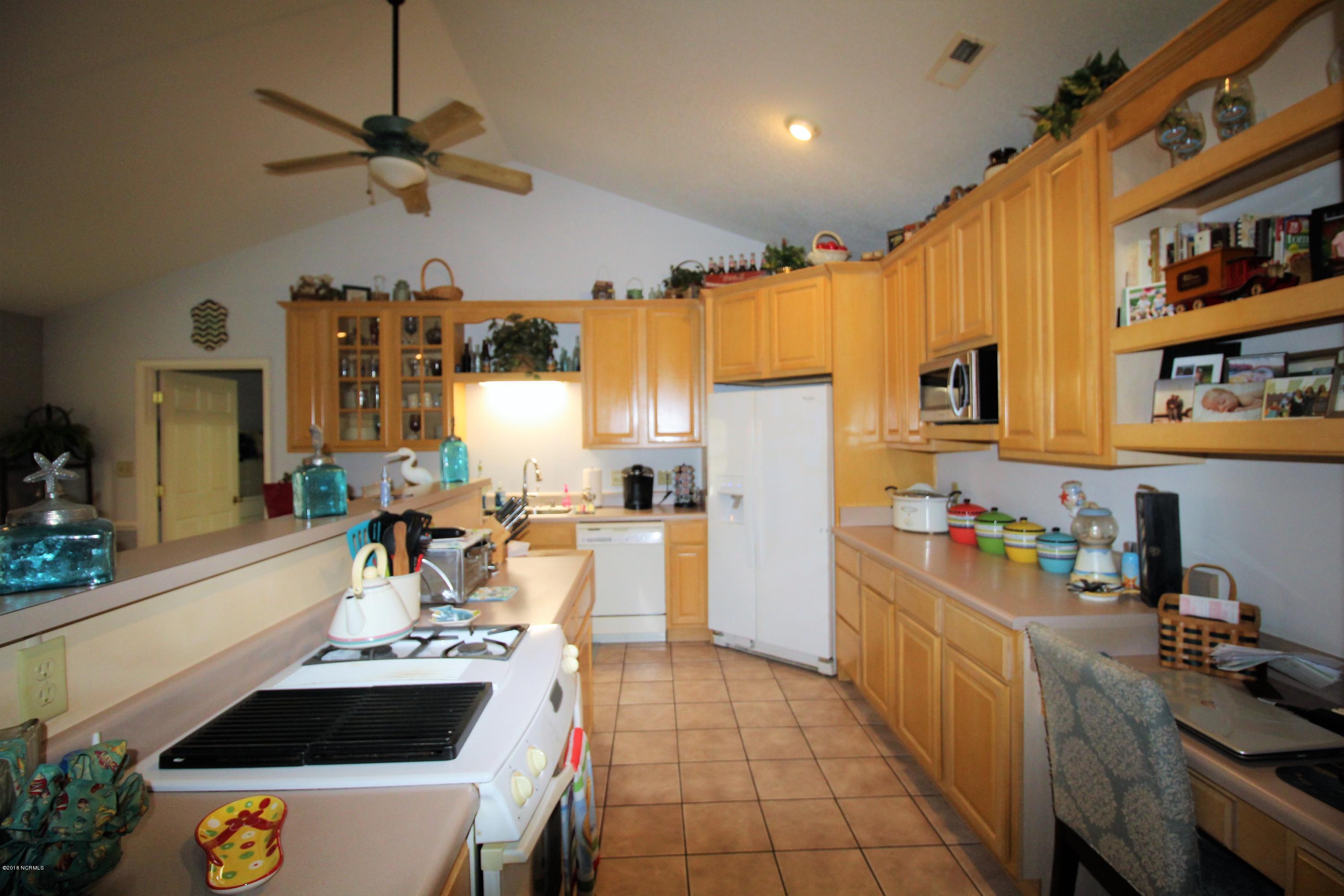505 Stately Pines Road New Bern, NC 28560 - Photo 19 of 36 Kitchen