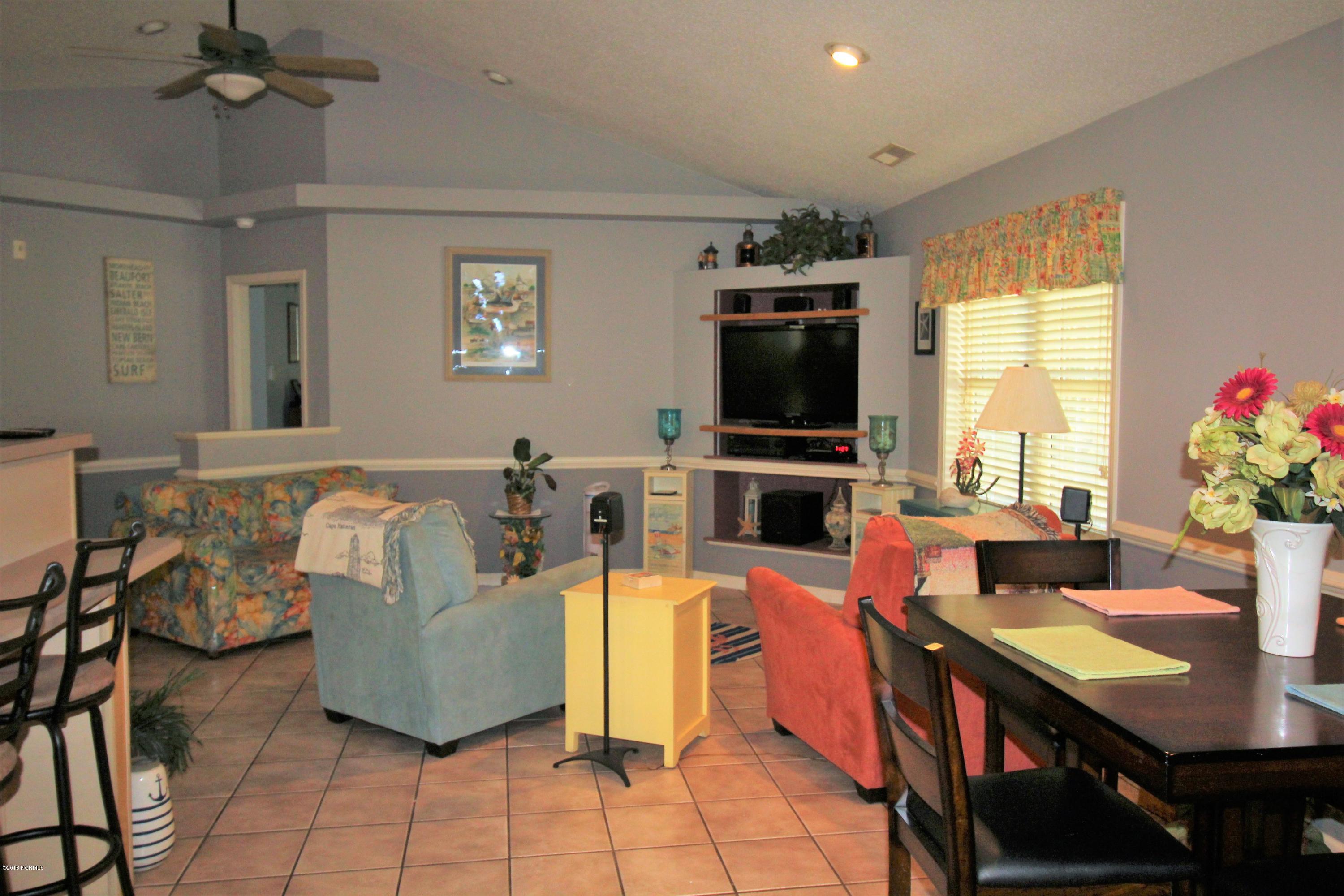 505 Stately Pines Road New Bern, NC 28560 - Photo 23 of 36 Great Room