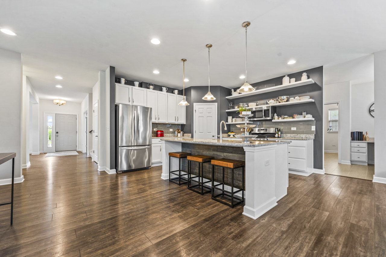 1251 West Thomas Road Wheaton, IL 60187 - Photo 13 of 57 Gallery Image 13