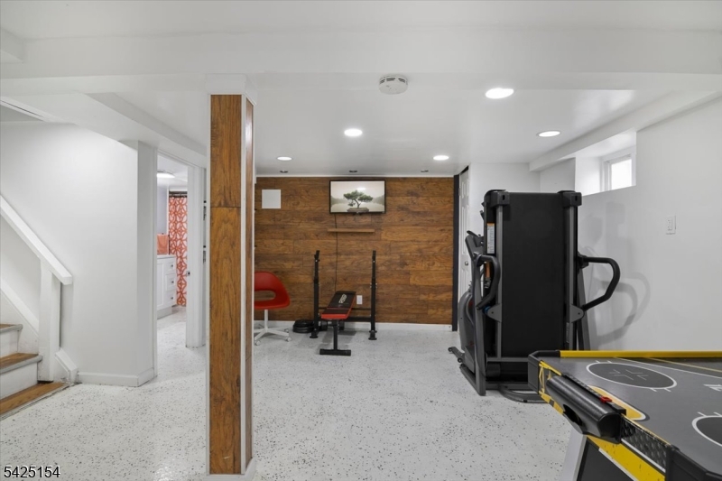 234 Aldene Road Roselle, NJ 07203 - Photo 23 of 27