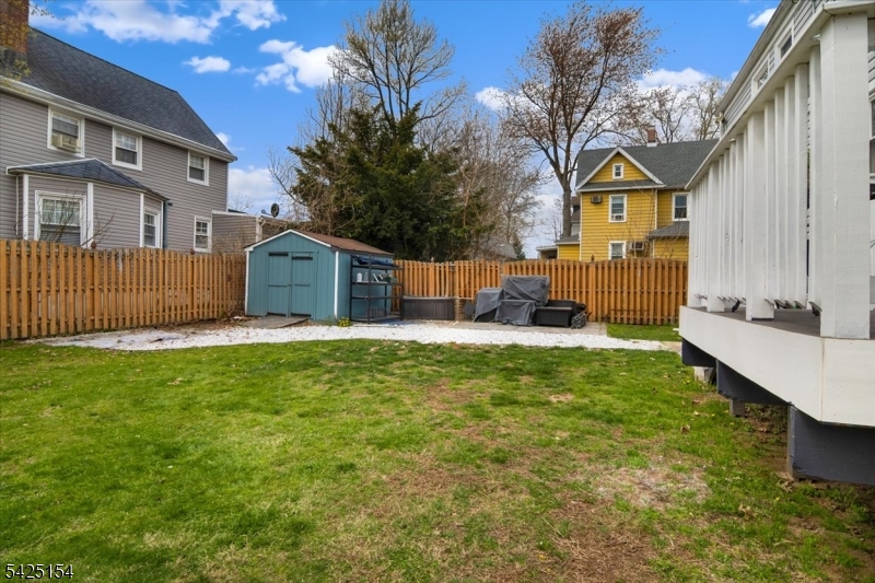 234 Aldene Road Roselle, NJ 07203 - Photo 6 of 27