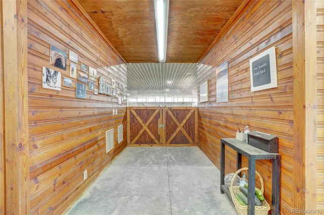 a view of an outdoor space