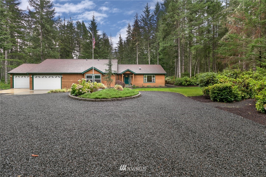 5096 Southwest Old Clifton Road Port Orchard, WA 98367 - Photo 2 of 21 Gallery Image 2