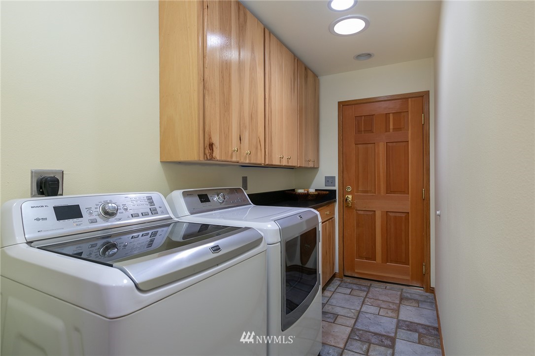 5096 Southwest Old Clifton Road Port Orchard, WA 98367 - Photo 20 of 21 Gallery Image 20