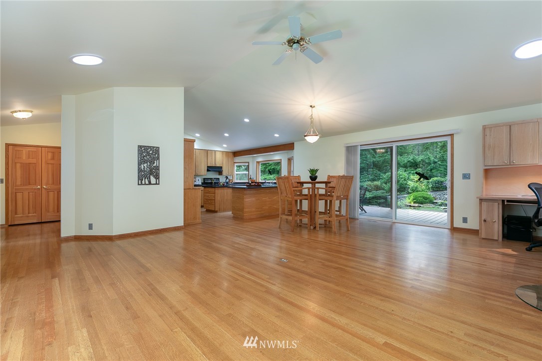 5096 Southwest Old Clifton Road Port Orchard, WA 98367 - Photo 9 of 21 Gallery Image 9