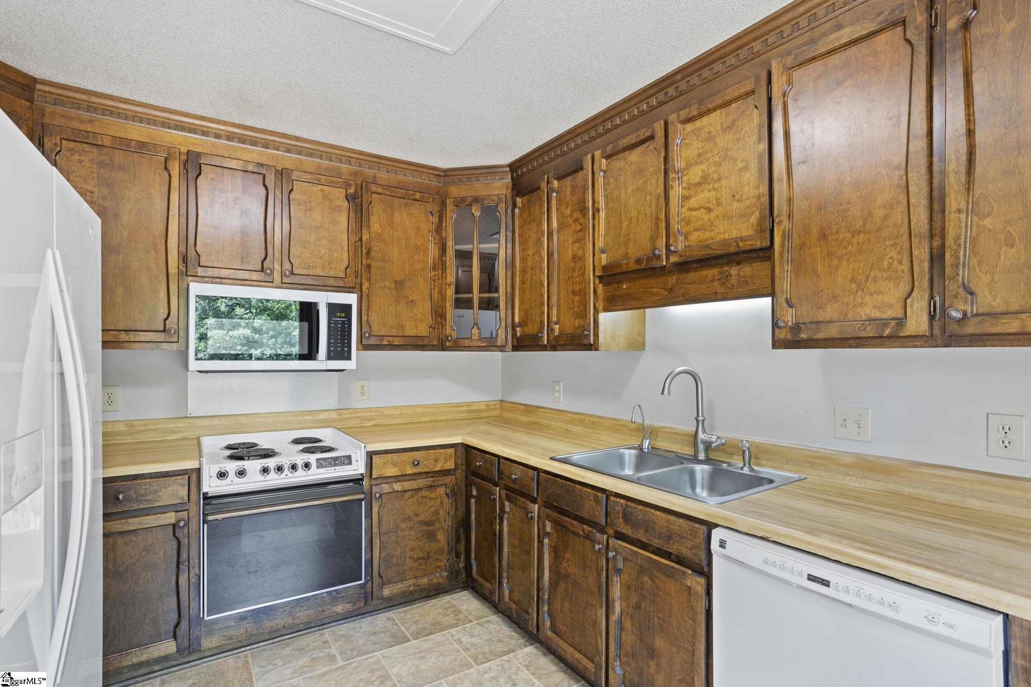 500 Motor Boat Club Road Greenville, SC 29611 - Photo 11 of 36