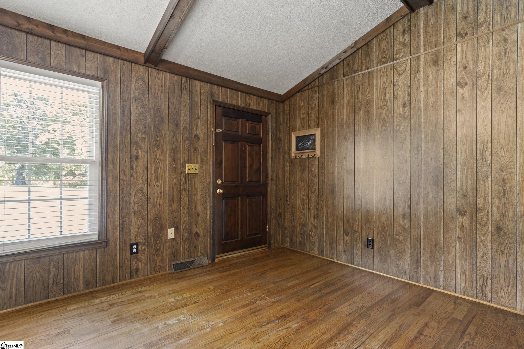 500 Motor Boat Club Road Greenville, SC 29611 - Photo 5 of 36