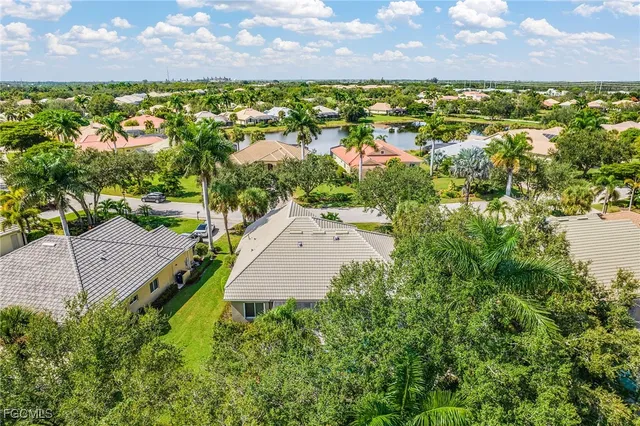 a sign broad on the side of a building