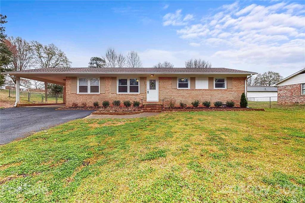 207 Ridgecrest Drive Kannapolis, NC 28081 - Photo 2 of 35 Gallery Image 2