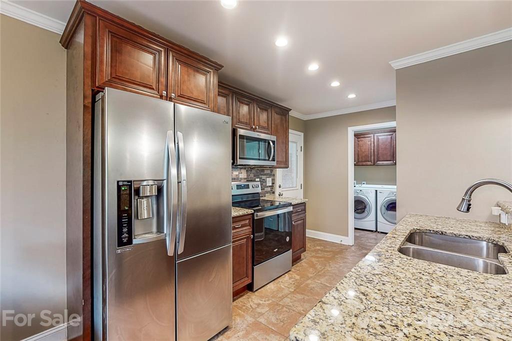 207 Ridgecrest Drive Kannapolis, NC 28081 - Photo 4 of 35 Gallery Image 4
