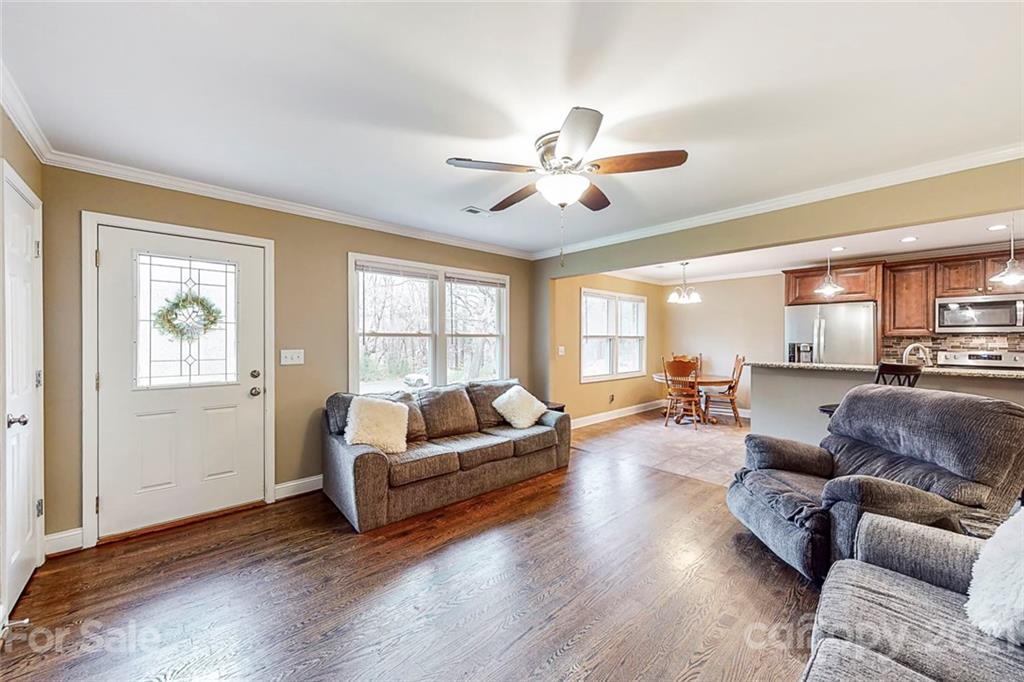 207 Ridgecrest Drive Kannapolis, NC 28081 - Photo 9 of 35 Gallery Image 9