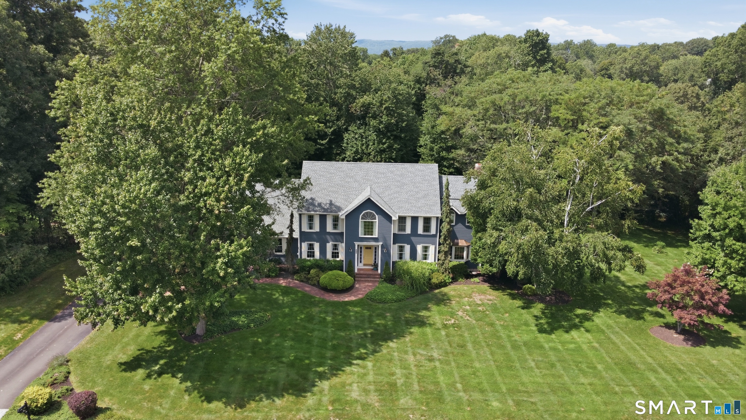 595 Tamarack Road Cheshire, CT 06410 - Photo 2 of 40 Gallery Image 2