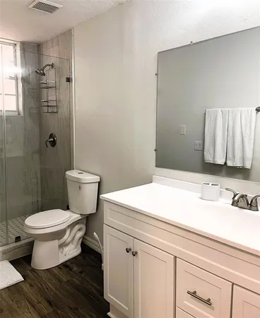 $1,800 | 3506 54th Drive West, Unit 204, Bradenton, FL 34210