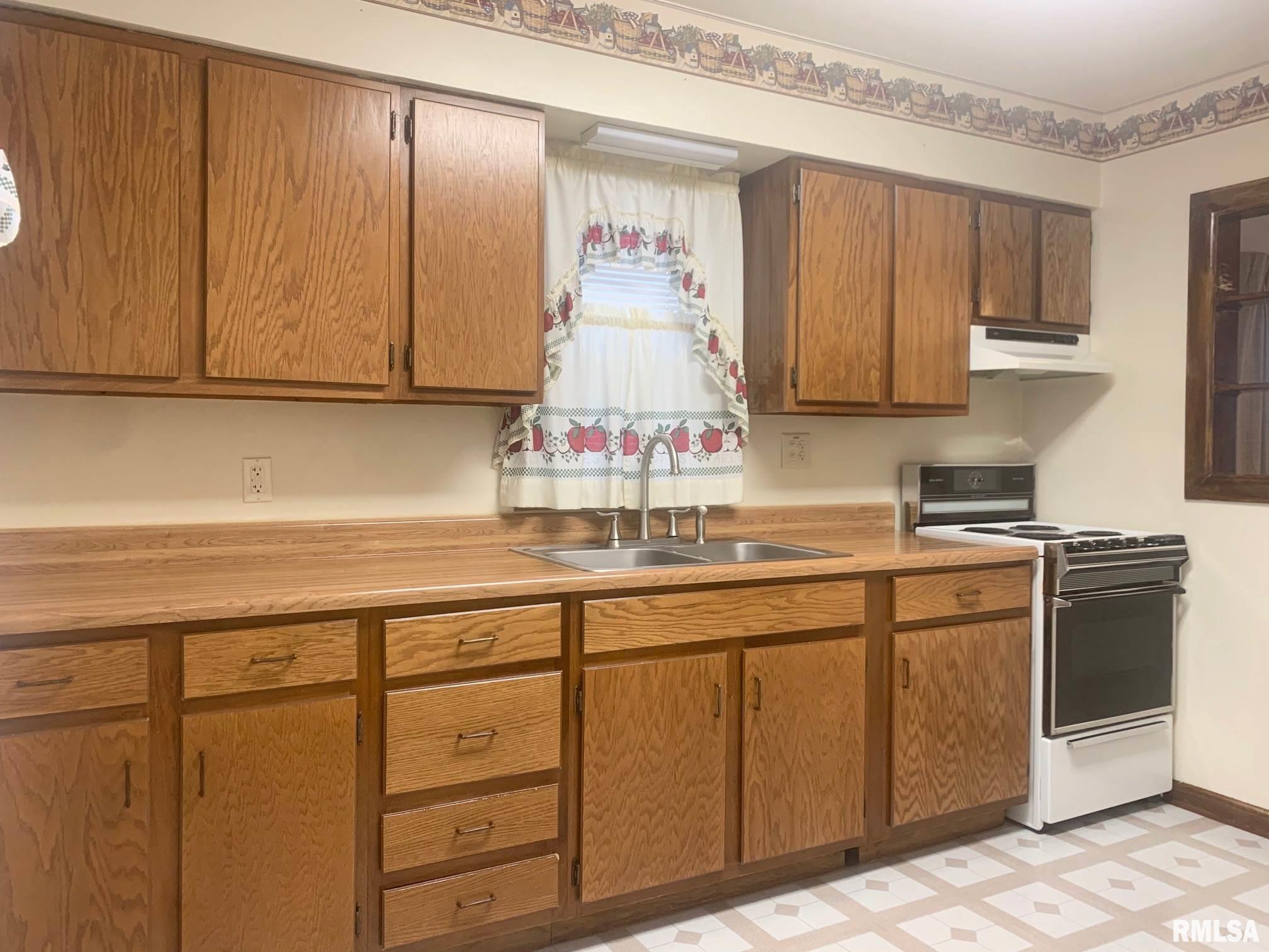 2245 Grandview Avenue Springfield, IL 62702 - Photo 7 of 23