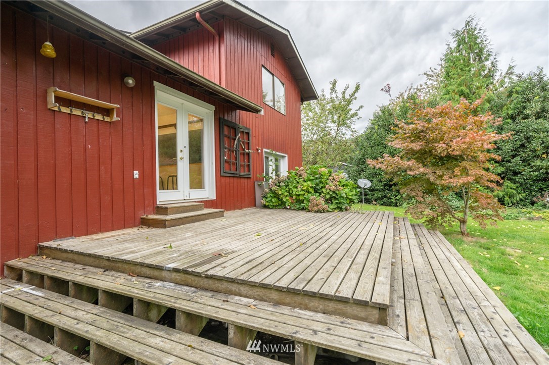4836 Deming Road Deming, WA 98244 - Photo 4 of 25