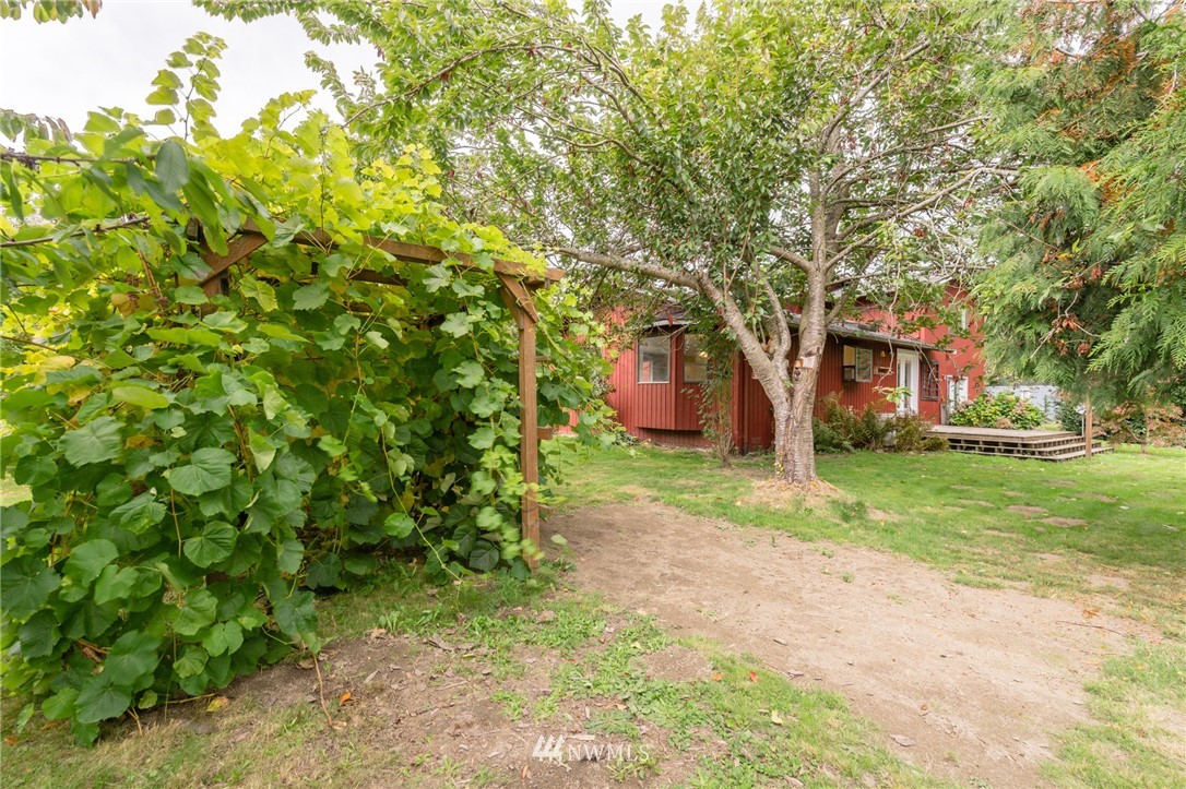 4836 Deming Road Deming, WA 98244 - Photo 7 of 25