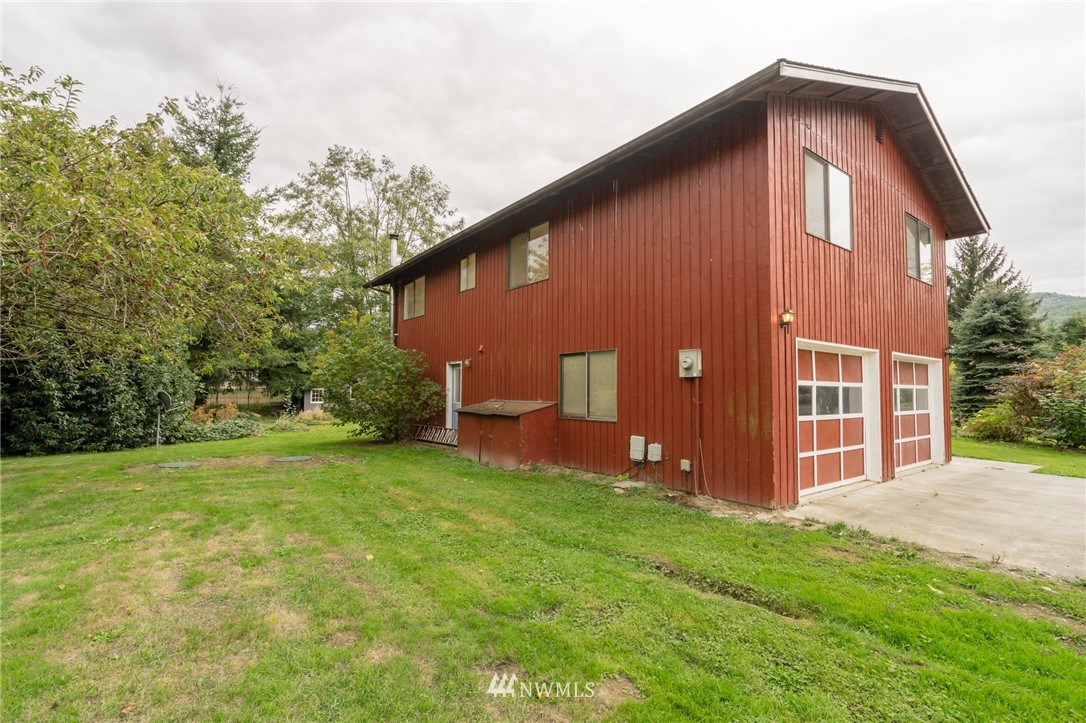 4836 Deming Road Deming, WA 98244 - Photo 9 of 25