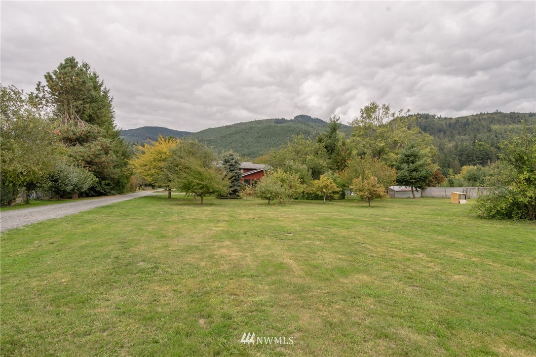 4836 Deming Road Deming, WA 98244 - Photo 10 of 25