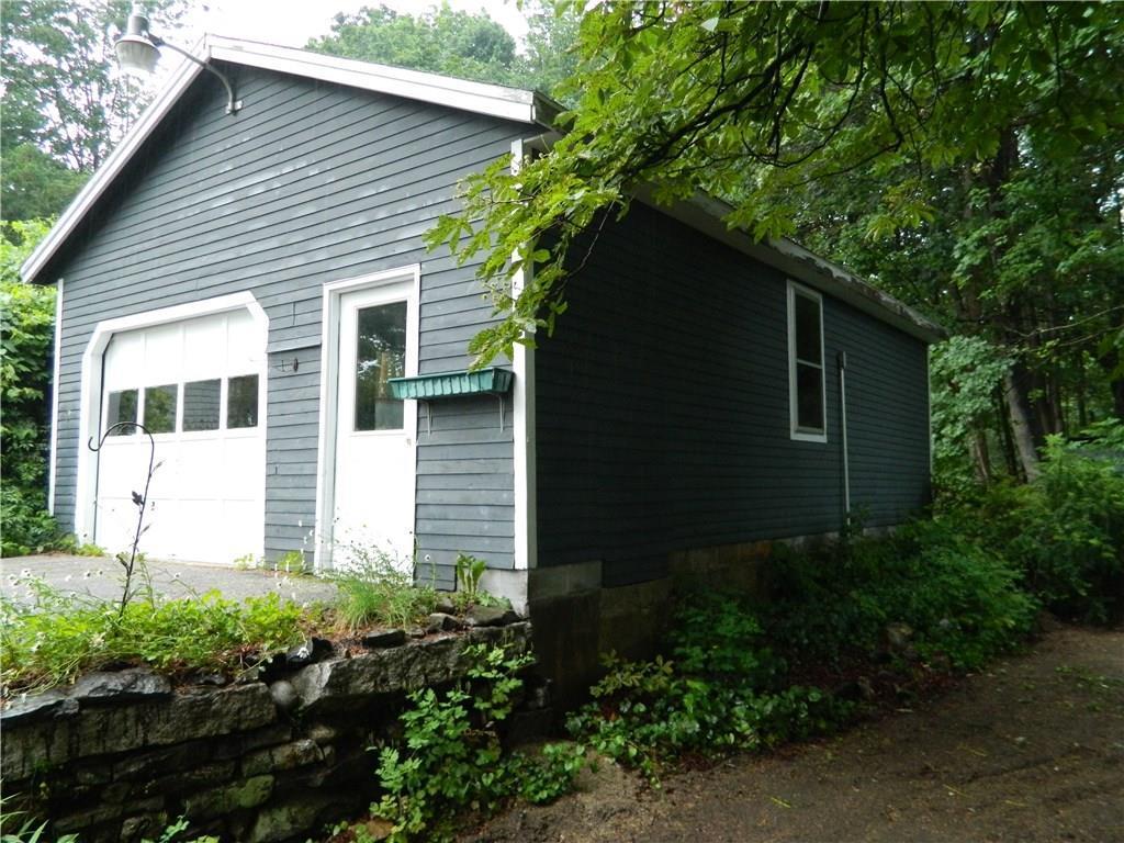 12 Locust Hill Road Limerick, ME 04048 - Photo 4 of 8 12LGarage