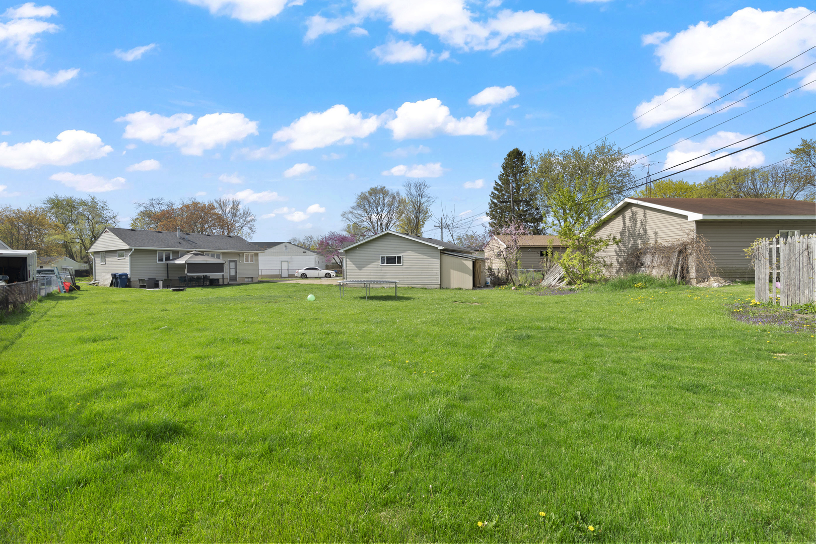 2832 Osage Circle Waukegan, IL 60087 - Photo 20 of 21 a view of a house with a yard